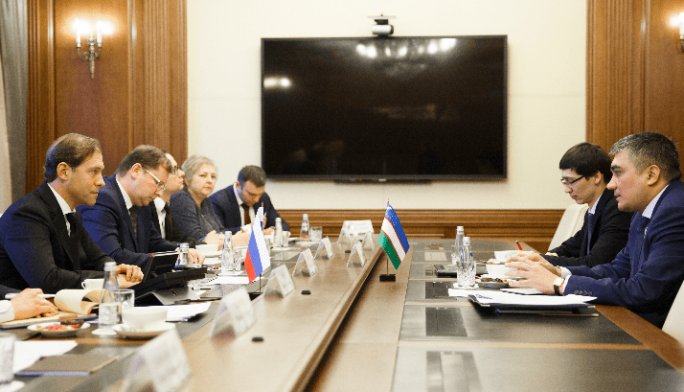 Денис Мантуров встретился с послом Республики Узбекистан в России Ботиржоном Асадовым