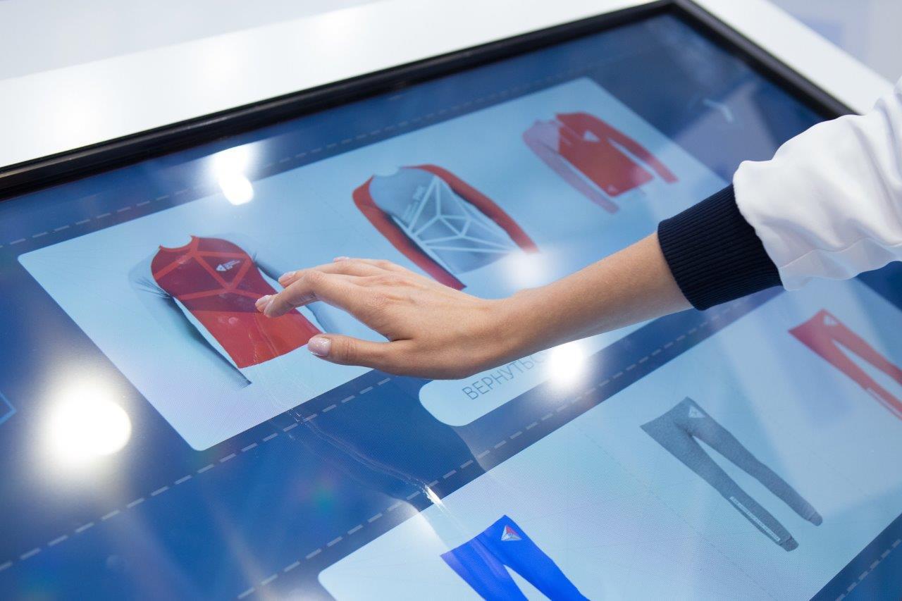«Портновская мануфактура» показала на «Иннопроме» технологию трехмерной проекции в индустрии моды