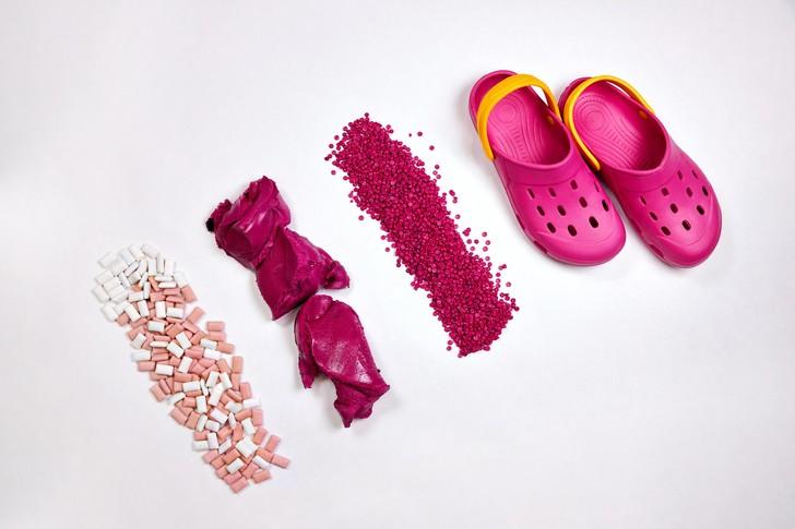 Обувная фабрика «Колесник» в коллаборации с производителем пищевых продуктов выпустила обувь из переработанной жвачки