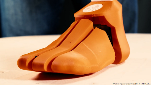 Российские учёные разработали устройство для разнашивания обуви